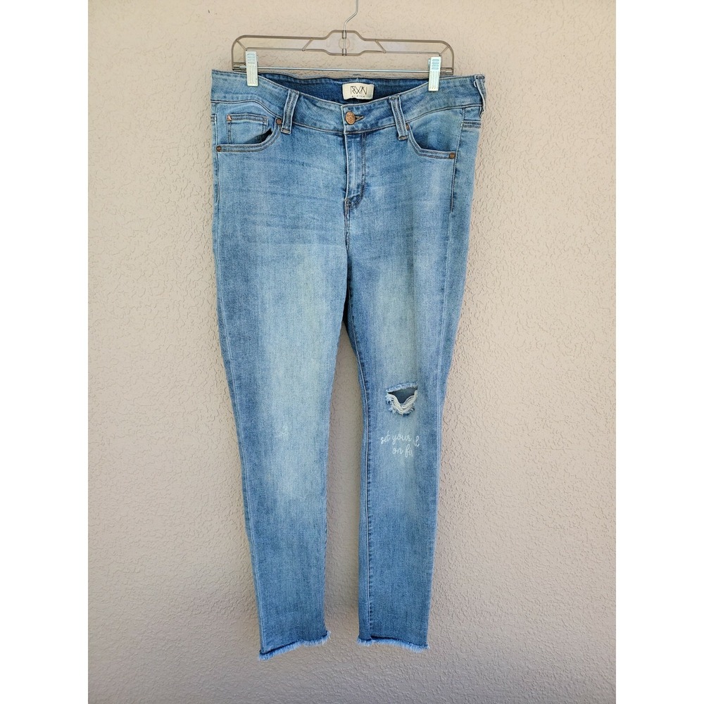 RWN by RAWAN Woman's Light Blue Distressed Curvy Skinny Word Design Jeans Sz 16